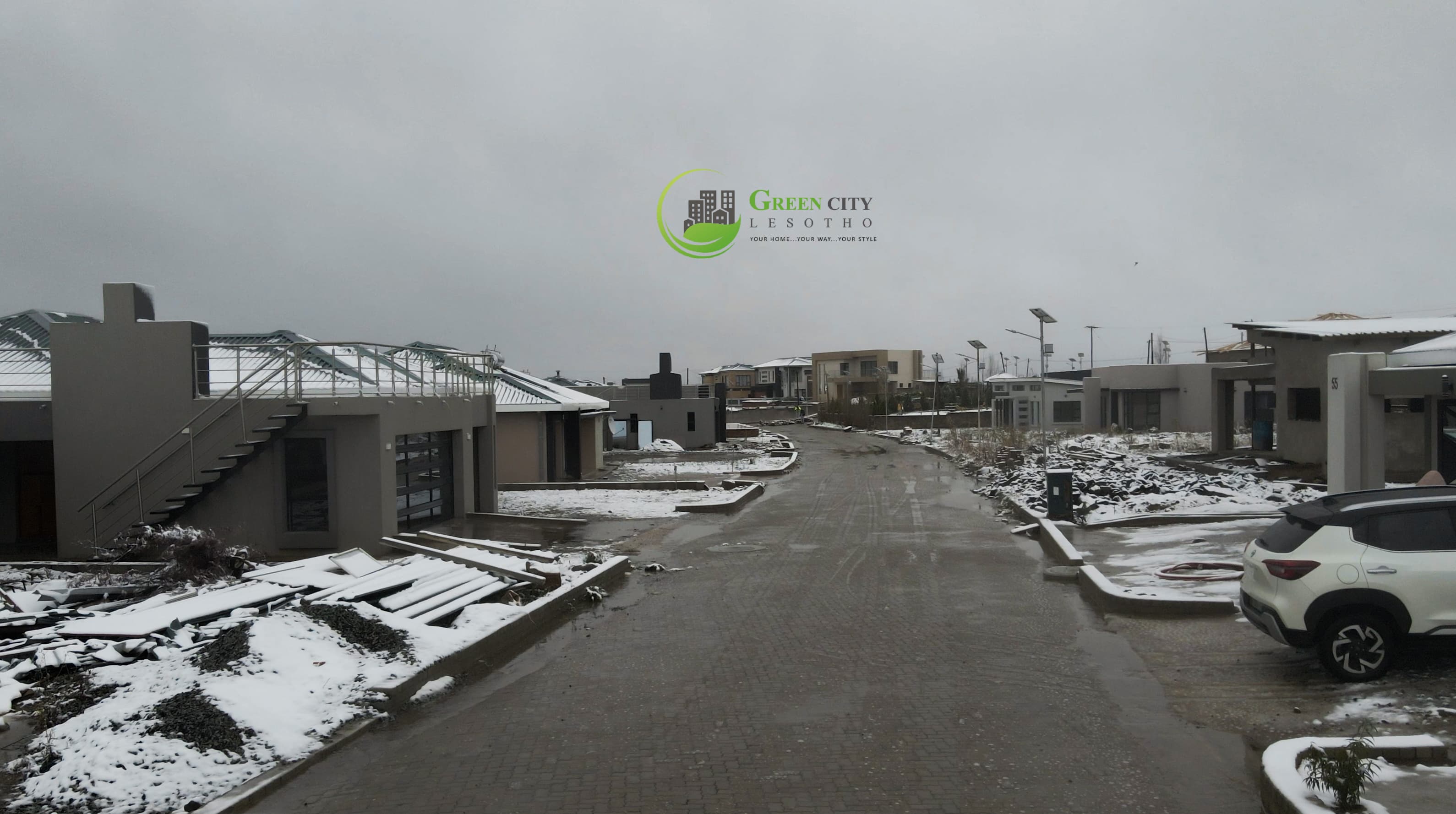 Green City Snow Day - Image 1