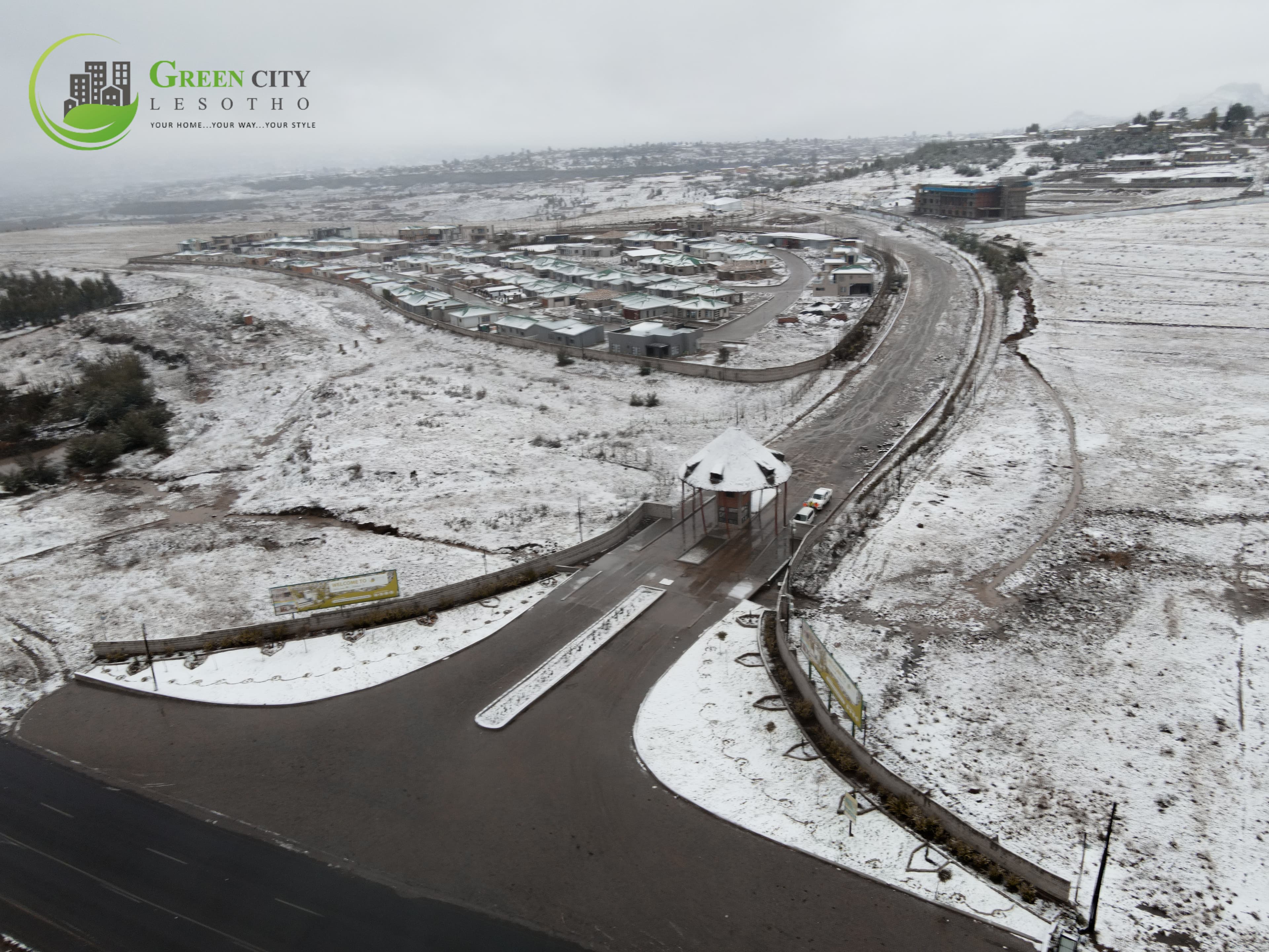 Green City Snow Day - Image 2